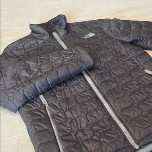 Boys  North Face Charcoal Quilted Jacket